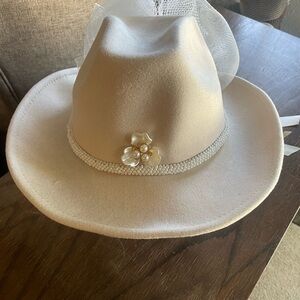 Elegant Cream Women's Hat with Pearl Detail